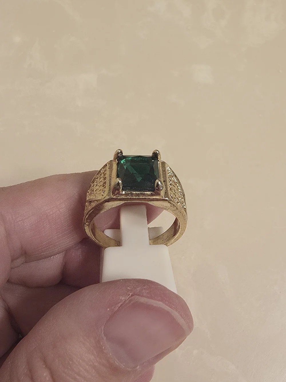 Gold Men's Ring with Emerald Green Stone Size 9